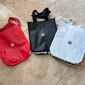Bundle of lululemon Reusable Tote Bags
